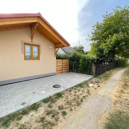 Ibolya Apartman Csisztapuszta 外观 照片