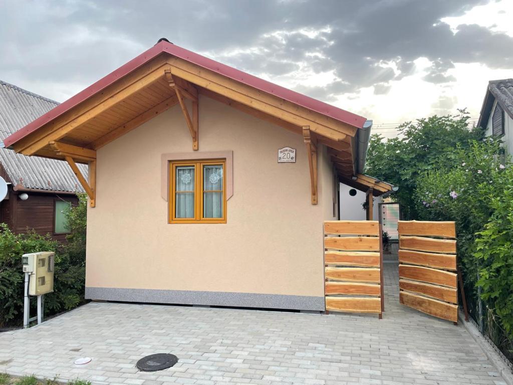 Ibolya Apartman Csisztapuszta 外观 照片